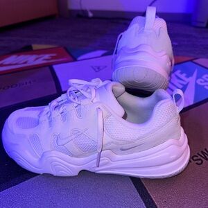 Nike White woman’s shoes